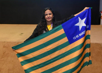 Estudante Seduc embarca para etapa internacional do Parlamento Juvenil do Mercosul
