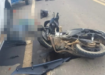 Mulher morre em UPA após se envolver em colisão entre moto e caminhonete no Piauí