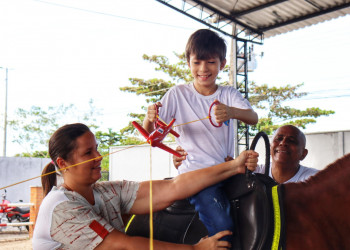 Piauí realizou mais de 2.900 atendimentos de terapia em crianças com auxílio de cavalos