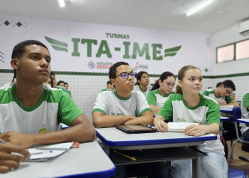 Governo do Piauí anuncia pagamento de bolsas para mais de 700 estudantes