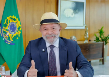 Lula faz tomografia em hospital, tem melhora no quadro e é liberado para viagens