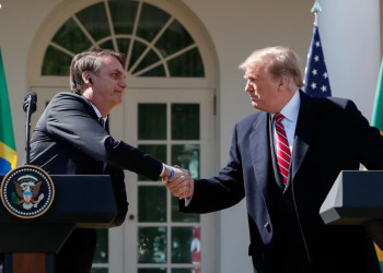 Tarifa de 50% imposta por Trump isola aliados de Bolsonaro no Congresso