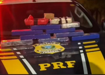 Foragido da Justiça é preso com 10kg de maconha e cocaína no Piauí; veículo transportava 3 crianças