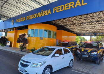 PRF recupera veículo roubado com sinais de adulteração na BR-230 em Floriano/PI