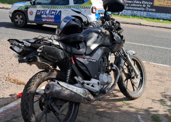 Mulher fica gravemente ferida após colisão entre caminhão e motocicleta na zona Norte de Teresina