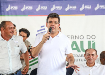 Governador visita e entrega obras nas áreas de educação, infraestrutura e lazer em municípios da região de Uruçuí nesta quinta (30)
