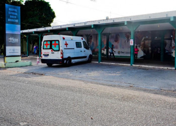 Criminosos encapuzados invadem bar e deixam dois baleados no litoral do Piauí