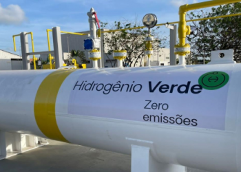Governador assina acordo com Green Energy para instalação de terminal de amônia e derivados do hidrogênio verde no Porto Piauí