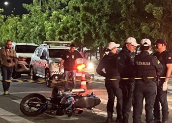 Homem morre após colisão entre duas motos no litoral do Piauí; veículo estava parado na faixa de pedestres quando foi atingido