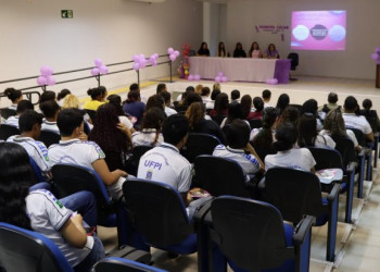 Agosto Lilás: Prefeitura de Floriano promove palestra sobre enfrentamento à violência contra a mulher