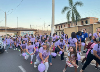 Prefeitura de Floriano e OAB realizam caminhada em alusão ao Agosto Lilás