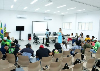 Prefeitura de Floriano promove capacitação para catadores de materiais recicláveis