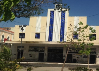 Governo do Piauí desapropria antigo Cine Rex para criar escola de cinema, em Teresina