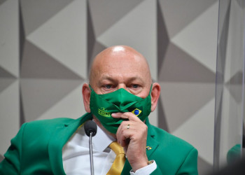 Alexandre de Moraes devolve redes sociais a Luciano Hang após dois anos de bloqueio