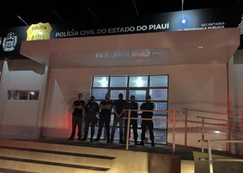 Foragido da Justiça por tráfico de drogas é preso após ser flagrado em bar pela polícia no interior do Piauí
