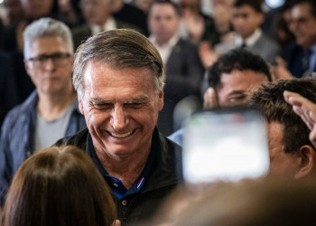 Moraes autoriza visita de oito familiares a Bolsonaro para comemorar Dia dos Pais