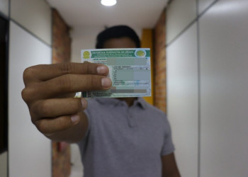 Governo do Estado entrega carteiras de habilitação gratuitas a estudantes nesta segunda-feira (29)