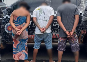 Polícia Militar prende três pessoas por tráfico e apreende armas e drogas no Sul do Piauí