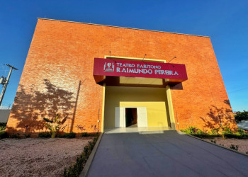 Teatro Barítono Raimundo Pereira, em Teresina, abre matrículas para cursos gratuitos de teatro, violão e forró