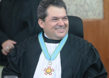 Lula escolhe piauiense Carlos Brandão para ministro do STJ após sete meses de espera