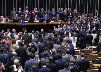 Câmara aprova urgência para projeto de anistia a golpistas com apoio de três deputados do Piauí
