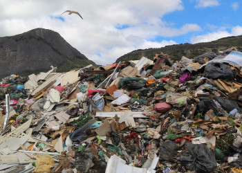 Ministério Público celebra acordo com 10 prefeituras para encerramento de lixões no Piauí