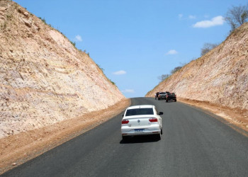 DER executa mais de 90% da obra da rodovia PI-258 que vai ligar o Piauí ao Ceará