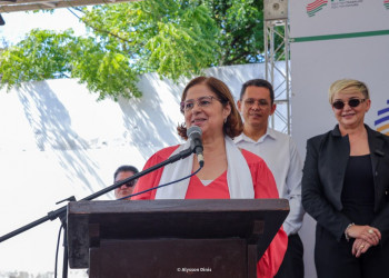 Ministra Cida Gonçalves visita os terrenos da Casa da Mulher Brasileira e da Lavanderia Comunitária em Parnaíba