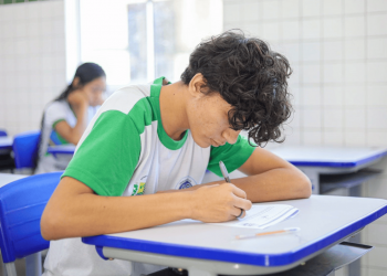 Mais de cem mil estudantes da rede estadual participam do 4º Simulado Saeb