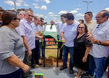 Com investimento de R$ 2,3 milhões, Governo do Piauí inaugura praça poliesportiva com quiosques e palco para shows em Nazária