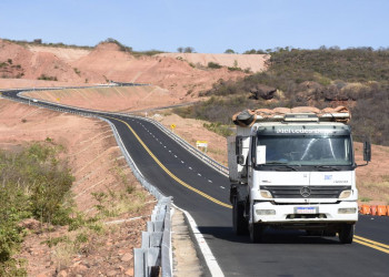 Após reunião no Planalto, caminhoneiros descartam greve nacional