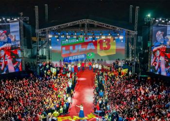 TSE manda retirar vídeo de comício de Lula em Teresina após fala sobre “falcatrua”; ministro vê ataque ‘inconsequente’ à Justiça Eleitoral