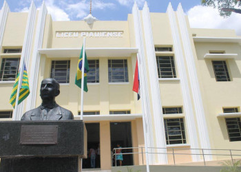 Seduc realiza melhorias no Liceu Piauiense e anuncia calendário de reposição de aulas