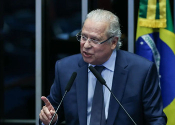Ex-ministro José Dirceu é diagnosticado com câncer e é internado em São Paulo