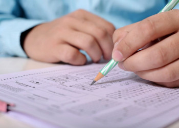 Seletivo com 30 vagas e salários de até R$ 11 mil é lançado pela Prefeitura de Cajazeiras do Piauí; veja edital!