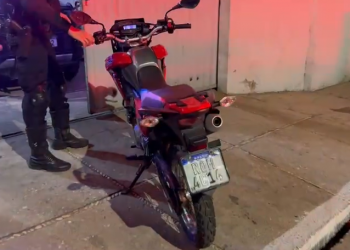 Policiais da Rocam apreendem motocicleta roubada na zona Sul de Teresina