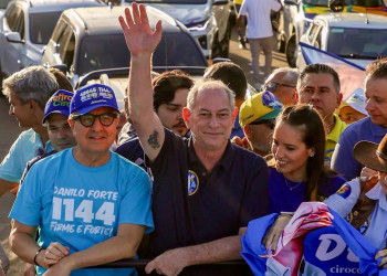Mensagens no celular mostram que Ciro Gomes jantou com Vorcaro para falar de precatórios
