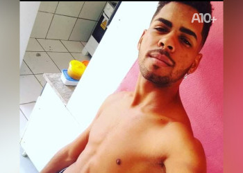 Jovem perde controle e morre após bater moto contra vaca no Piauí; tio fica ferido