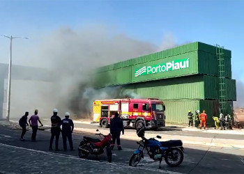 Incêndio atinge Porto Piauí em Luís Correia; bombeiros são acionados