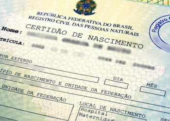 Justiça do Piauí autoriza mudança de nome e gênero no registro civil de adolescente transexual de 16 anos