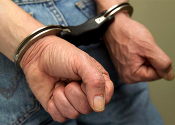Líder religioso e treinador de futebol é preso por suspeita de crimes sexuais contra jovens no litoral do Piauí