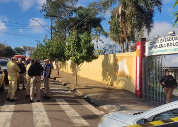 Atirador invade escola e mata adolescente no Paraná