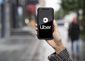 Ministério Público do Trabalho pede R$ 321 milhões da Uber por taxa para motoristas