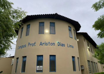 Governo vai investir mais de R$ 4 milhões na reforma do campus da Uespi, em São Raimundo Nonato