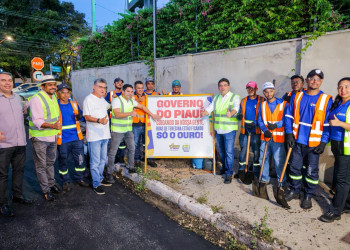 Rafael Fonteles vistoria novo asfalto na zona leste de Teresina; Governo investe R$ 6 milhões em cinco ruas da região