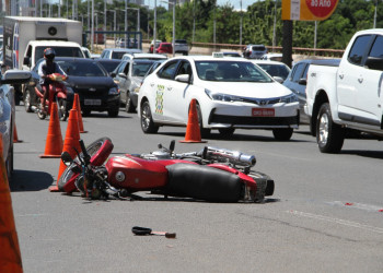 Adolescente morre em acidente envolvendo motocicleta e ônibus na Av. Frei Serafim