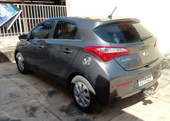 Família é assaltada e tem carro levado por bandidos na zona Leste de Teresina