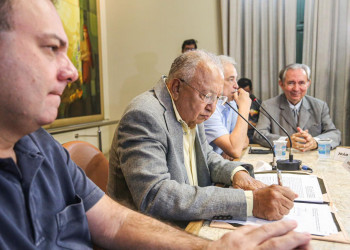 Dr. Pessoa assina contrato de empréstimo de R$ 500 milhões para obras em Teresina