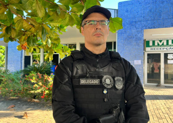 Delegado Tales Gomes fica ferido após ser atacado por pitbull durante operação policial na zona Sul de Teresina