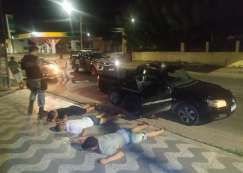 Suspeitos de tentar assaltar motorista por aplicativo são presos pela polícia em Teresina